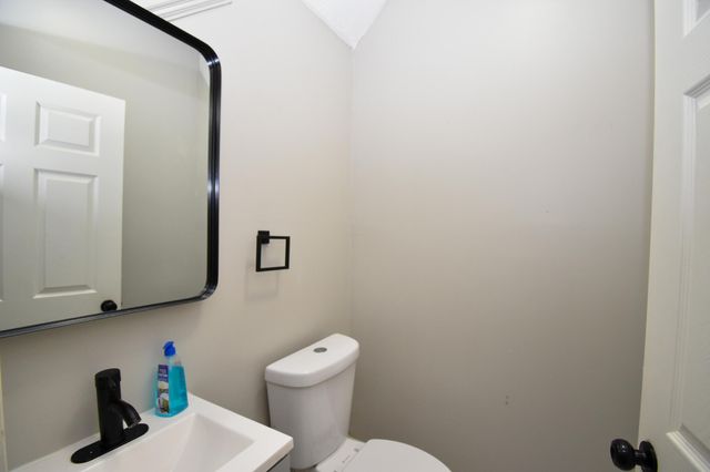 718 W Lexington Avenue, Danville, KY 40422