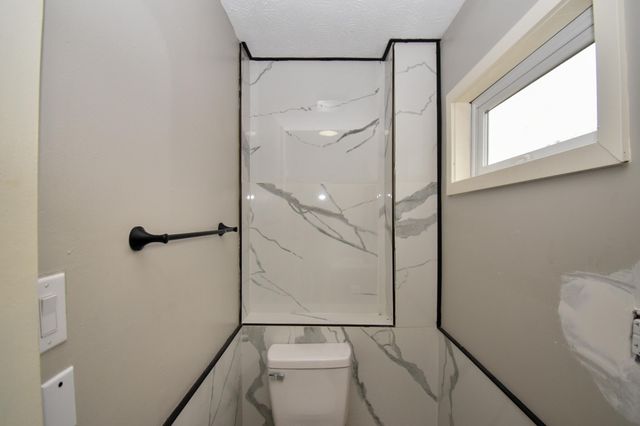 718 W Lexington Avenue, Danville, KY 40422