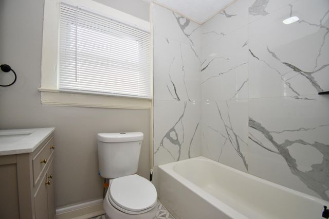 718 W Lexington Avenue, Danville, KY 40422