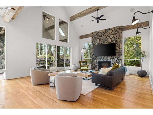 2193 Ne 3RD Ave, Camas, WA 98607