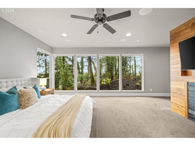 2193 Ne 3RD Ave, Camas, WA 98607