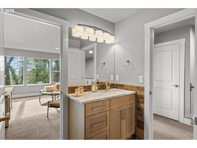 2193 Ne 3RD Ave, Camas, WA 98607