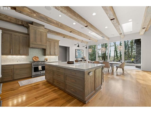 2193 Ne 3RD Ave, Camas, WA 98607