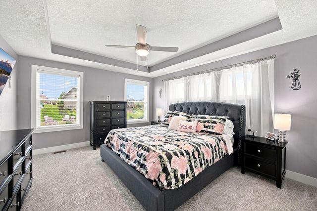 606 NW Reinhart Drive, Ankeny, IA 50023