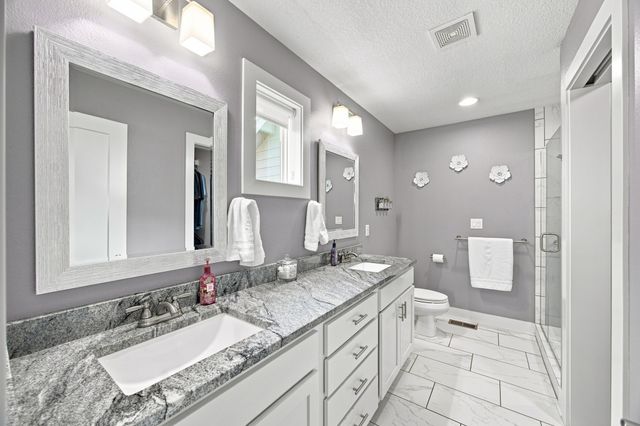 606 NW Reinhart Drive, Ankeny, IA 50023