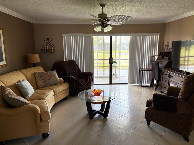 464 Piedmont J, Delray Beach, FL 33484