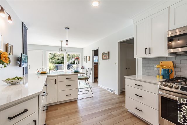 172 Hemingway Drive, Brighton, NY 14620