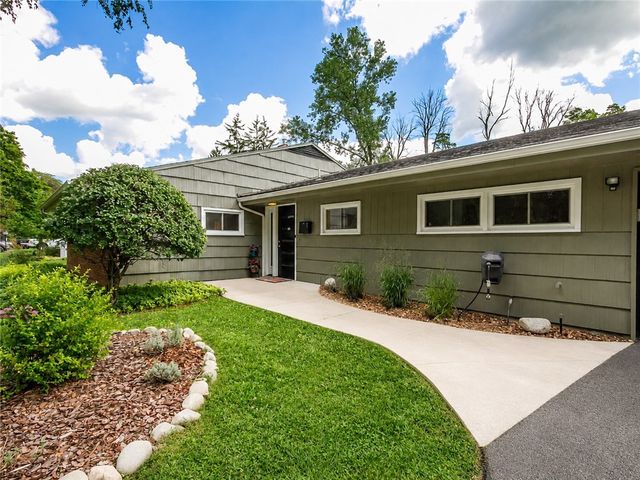 172 Hemingway Drive, Brighton, NY 14620