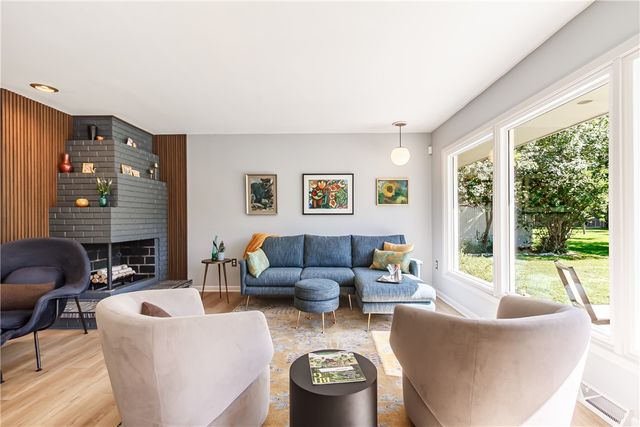 172 Hemingway Drive, Brighton, NY 14620