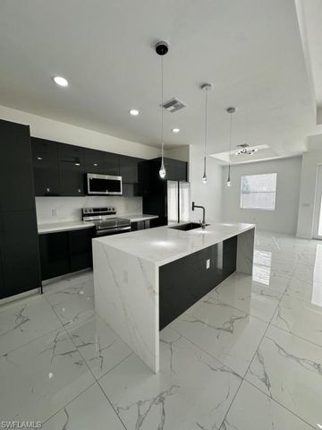 325 Paulcrest AVE, Lehigh Acres, FL 33974