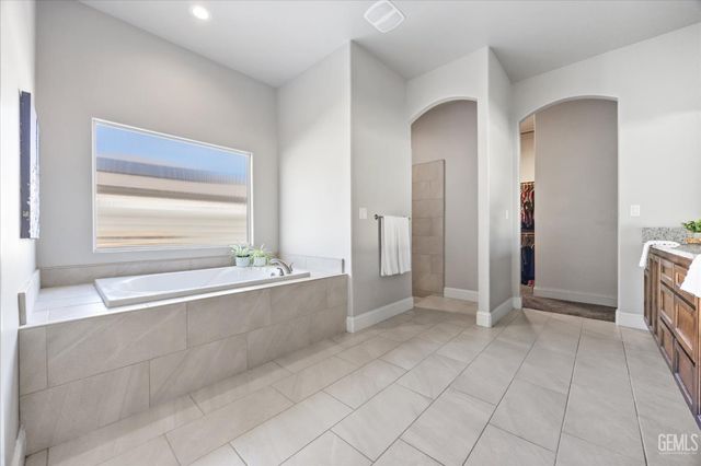 14328 Austin Creek Avenue, Bakersfield, CA 93314