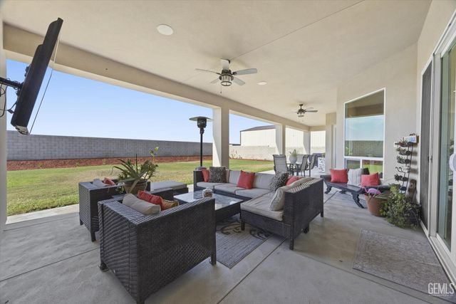 14328 Austin Creek Avenue, Bakersfield, CA 93314