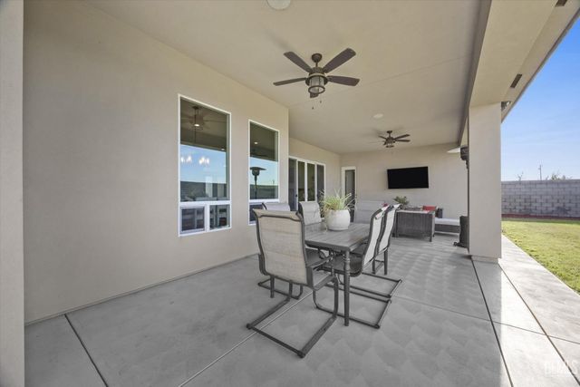 14328 Austin Creek Avenue, Bakersfield, CA 93314