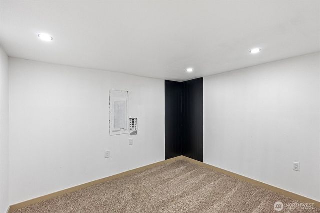 15802 34th Avenue E, Tacoma, WA 98446