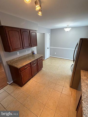 6255 RATHLIN DR, Springfield, VA 22152