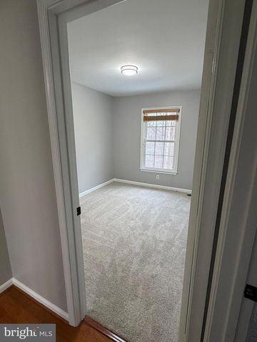 6255 RATHLIN DR, Springfield, VA 22152