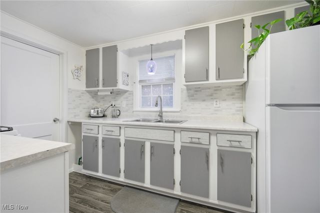 1017 Emerson Avenue, Parkersburg, WV 26104