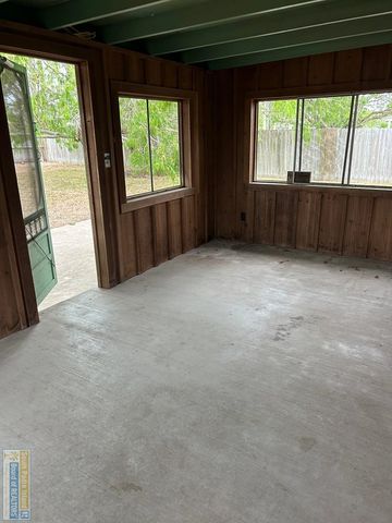 601 Mesquite Dr., Laguna Vista, TX 78578