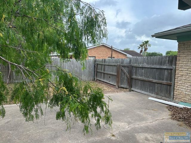 601 Mesquite Dr., Laguna Vista, TX 78578