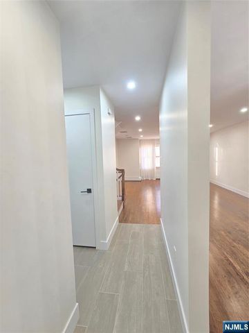 150 English Street, Fort Lee, NJ 07024