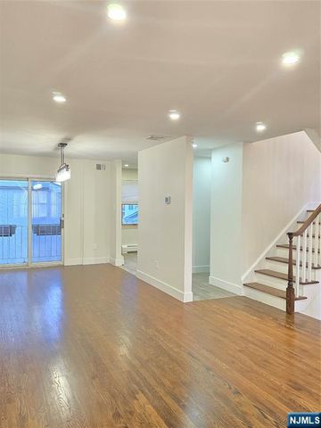 150 English Street, Fort Lee, NJ 07024