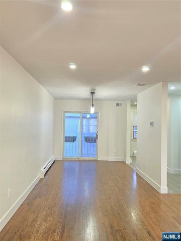 150 English Street, Fort Lee, NJ 07024