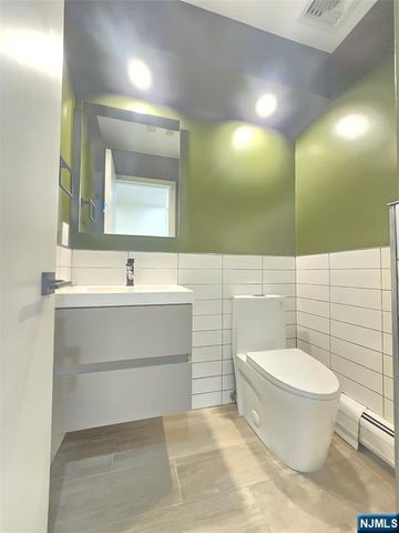 150 English Street, Fort Lee, NJ 07024