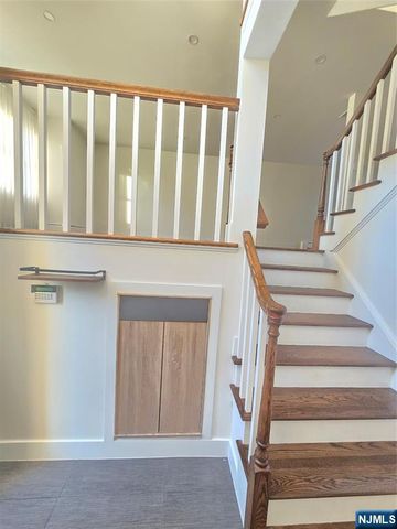 150 English Street, Fort Lee, NJ 07024