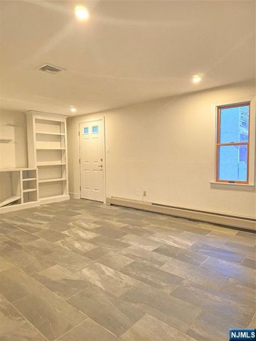 150 English Street, Fort Lee, NJ 07024