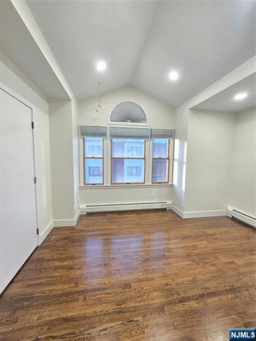 150 English Street, Fort Lee, NJ 07024