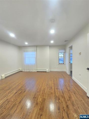 150 English Street, Fort Lee, NJ 07024
