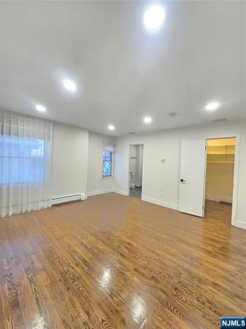 150 English Street, Fort Lee, NJ 07024