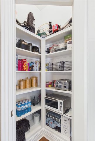 5706 W Lakewood Drive, Rogers, AR 72758