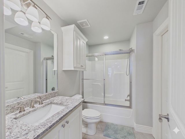 5706 W Lakewood Drive, Rogers, AR 72758