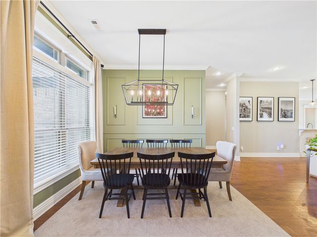 5706 W Lakewood Drive, Rogers, AR 72758