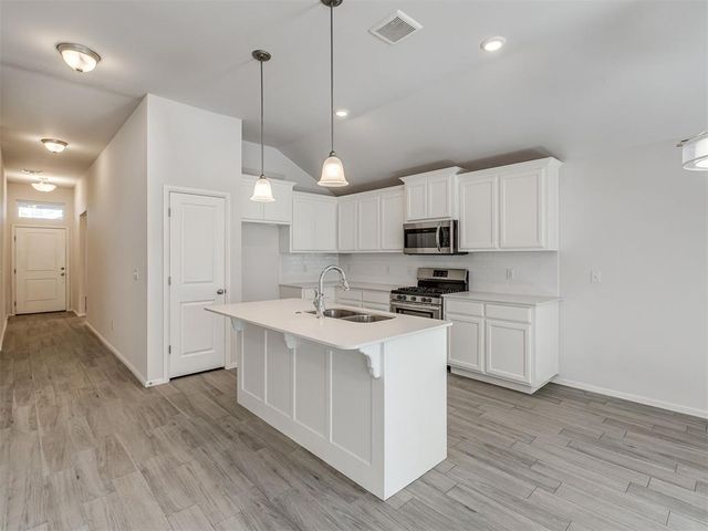 240 Evermore Lane, Yukon, OK 73099