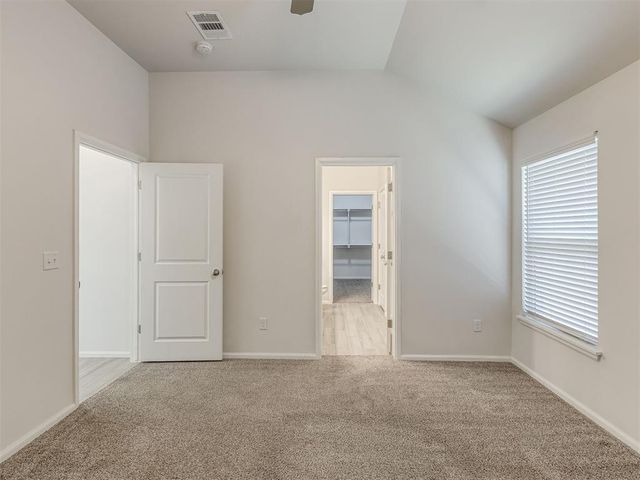 240 Evermore Lane, Yukon, OK 73099