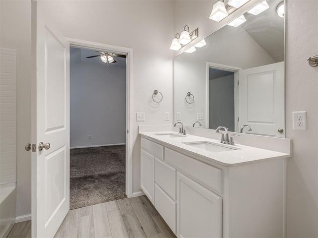240 Evermore Lane, Yukon, OK 73099
