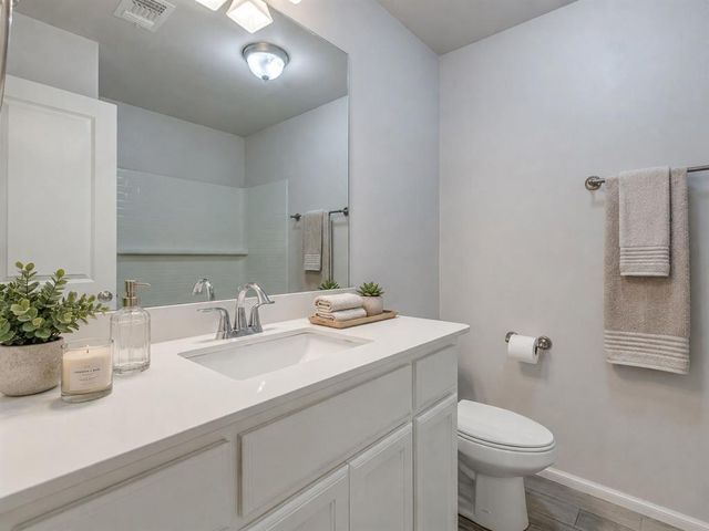 240 Evermore Lane, Yukon, OK 73099