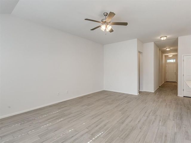 240 Evermore Lane, Yukon, OK 73099