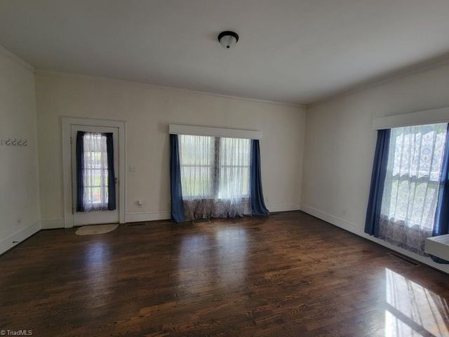 643 Willow Street, Mount Airy, NC 27030