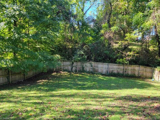 643 Willow Street, Mount Airy, NC 27030