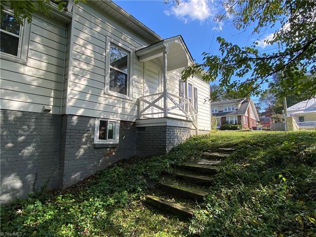 643 Willow Street, Mount Airy, NC 27030