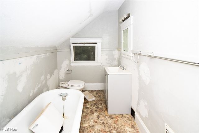 216 Howe Street, Elyria, OH 44035