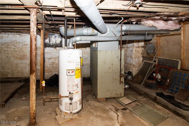 216 Howe Street, Elyria, OH 44035