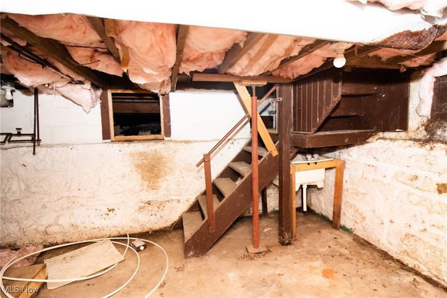 216 Howe Street, Elyria, OH 44035