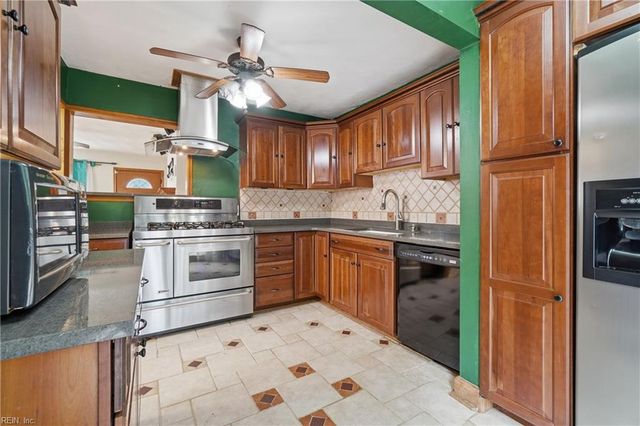 1338 Boxwood CIR, Norfolk, VA 23518
