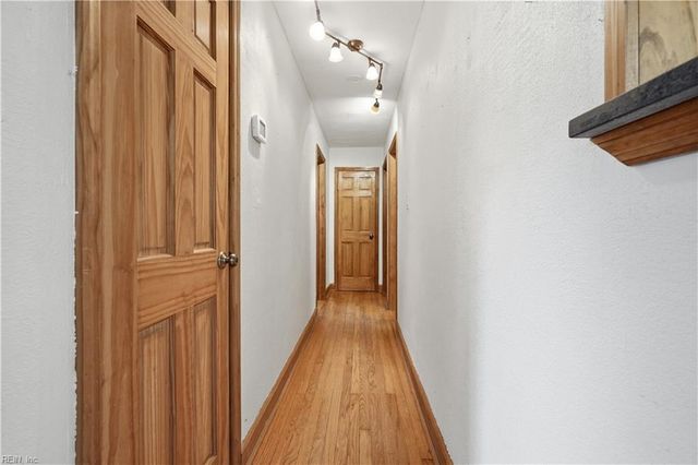 1338 Boxwood CIR, Norfolk, VA 23518