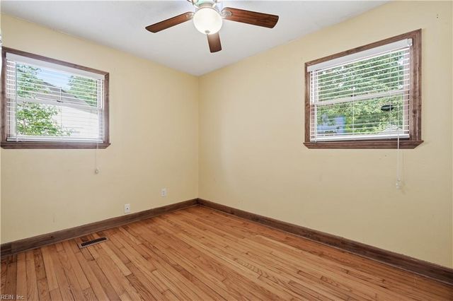 1338 Boxwood CIR, Norfolk, VA 23518