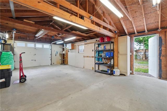 1338 Boxwood CIR, Norfolk, VA 23518